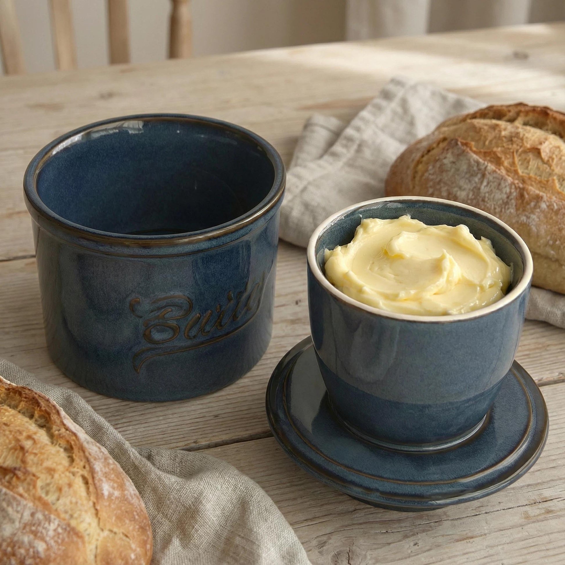 Ceramiczna Maselniczka Francuska na Masło – Czarna